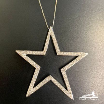 Pingente Estrela em Ouro Branco com 45 pontos de Diamantes