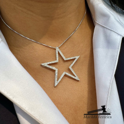 Pingente Estrela em Ouro Branco com 45 pontos de Diamantes