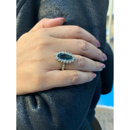Anel de Topázio London Blue com Diamantes 