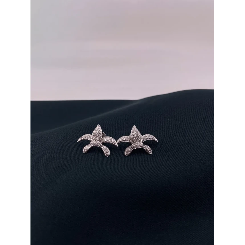 Brincos Flor-de-Lis em Diamantes