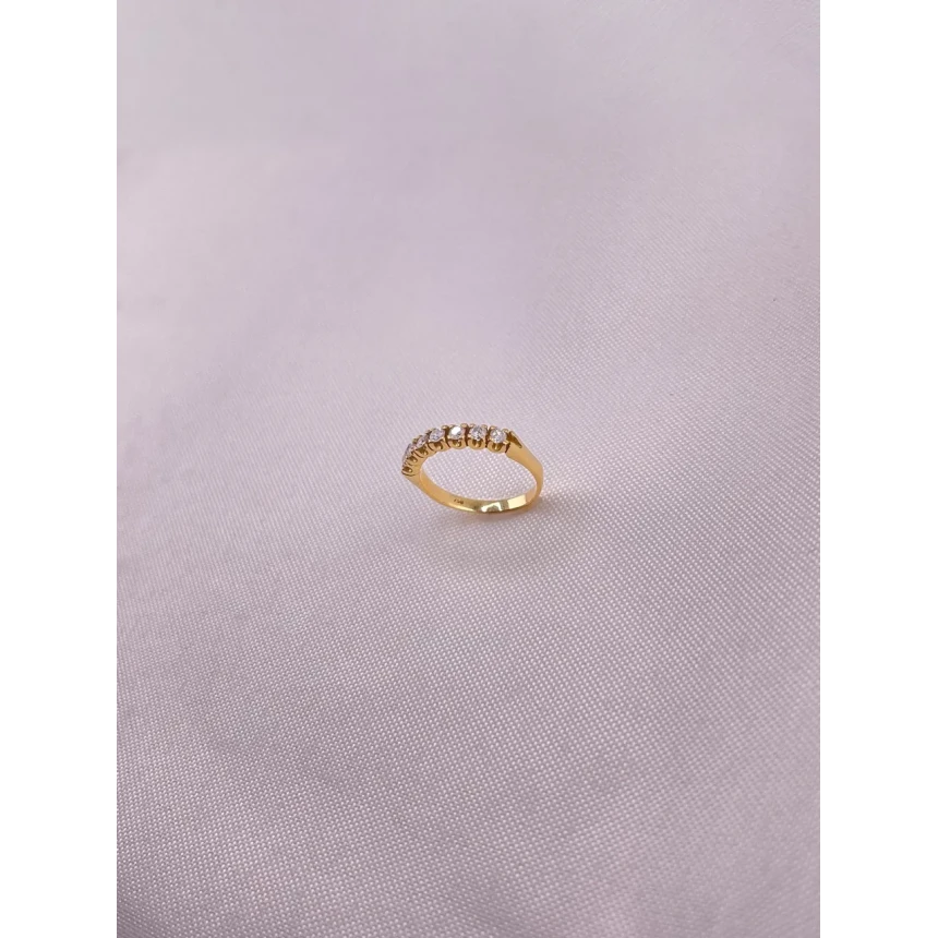 Anel Meia Aliança de Diamantes