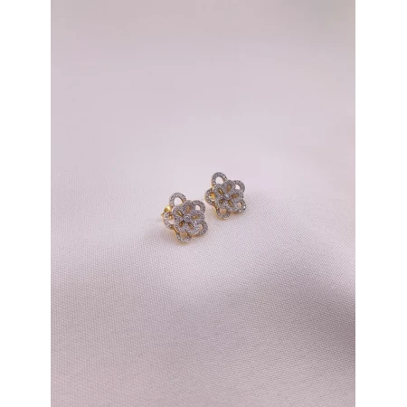 Brincos Flor de Safiras Brancas