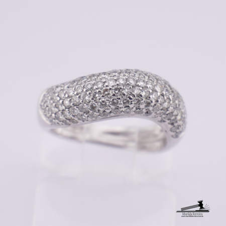 Anel Cravejado de Diamantes 