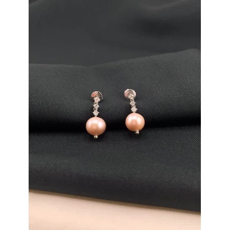 Brincos de Pérolas e Diamantes