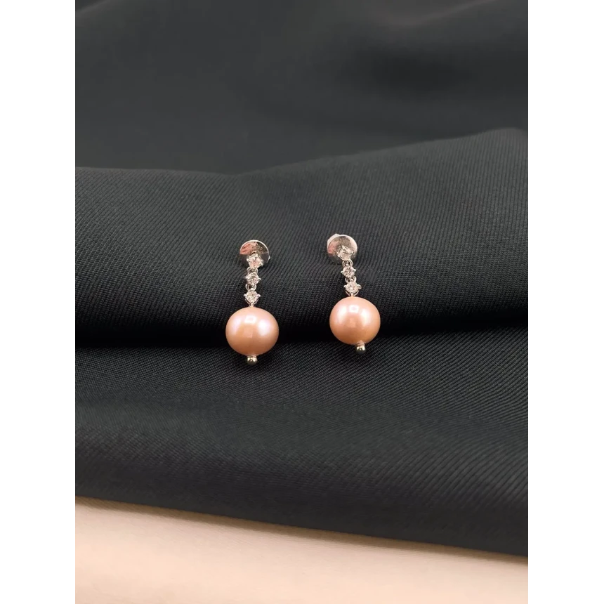 Brincos de Pérolas e Diamantes
