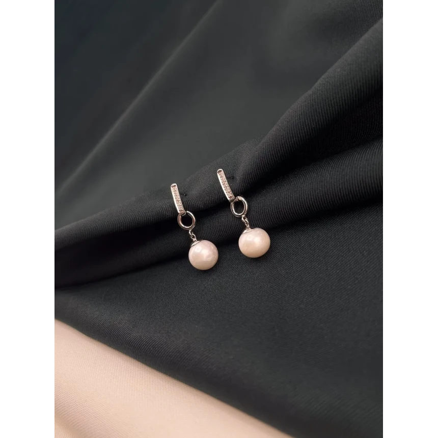 Brincos de Pérolas e Diamantes