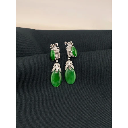 Brincos de Jade e Diamantes