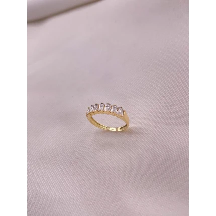 Anel Meia Aliança com Diamantes Estilizada