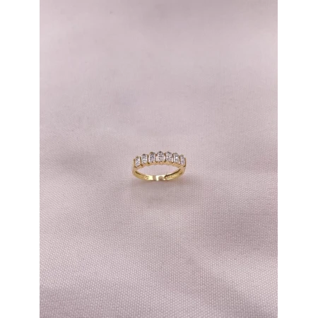 Anel Meia Aliança com Diamantes Estilizada