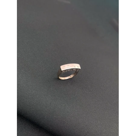 Anel com Diamantes
