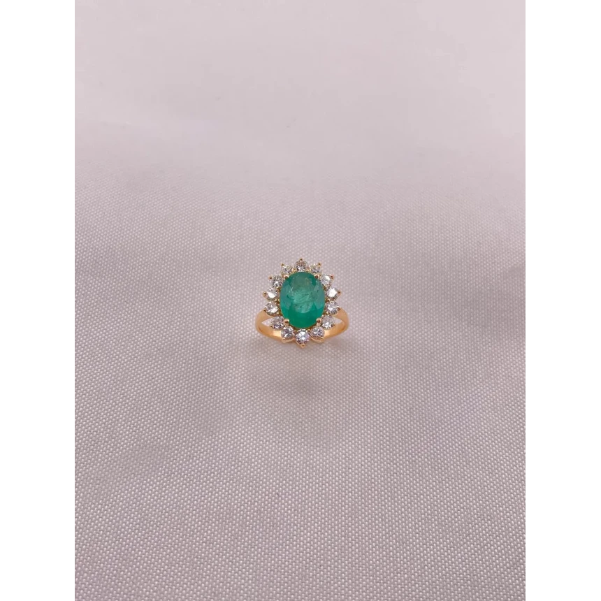Anel Esmeralda com Diamantes