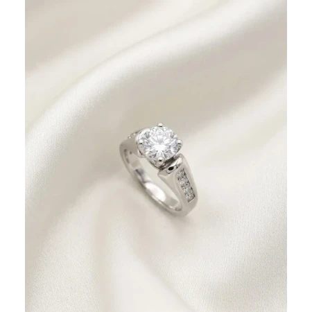 Anel Modelo Solitário, 1,90 Quilates de Diamantes
