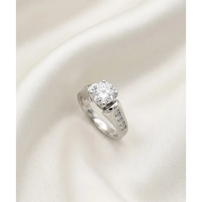 Anel Modelo Solitário, 1,90 Quilates de Diamantes