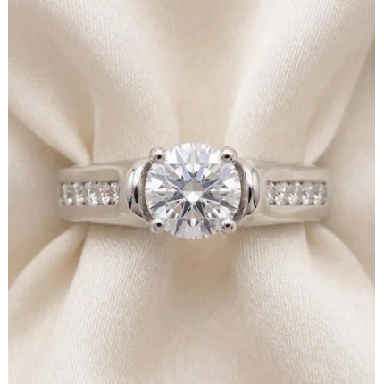 Anel Modelo Solitário, 1,90 Quilates de Diamantes