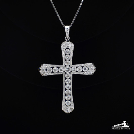 Pingente Cruz com Diamantes em Ouro Branco