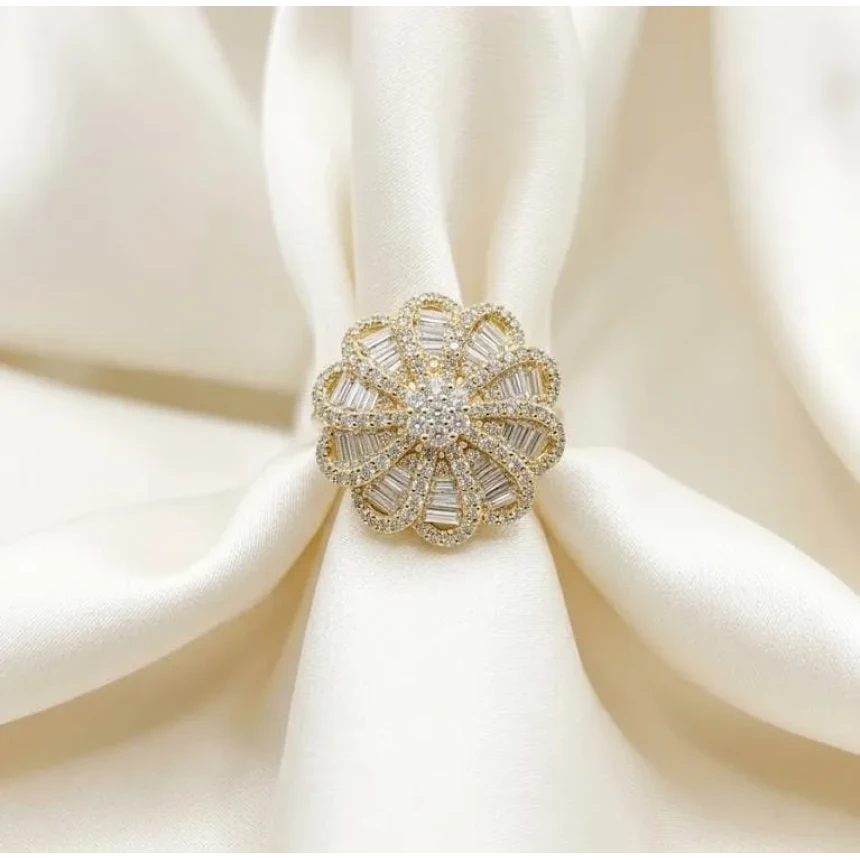 Anel Flor de Diamantes, 1,5 Quilates de Diamantes
