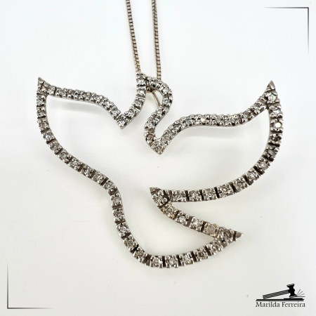 Pingente Divino Espírito Santo com Diamantes