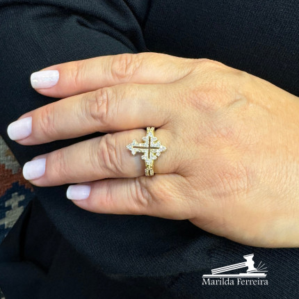Anel Cruz de Malta com Diamantes