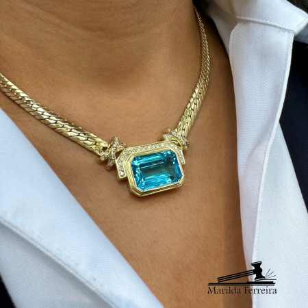 Colar com Topázio Azul e Diamantes 