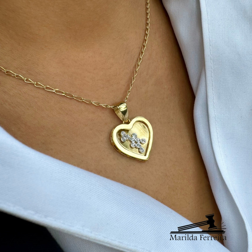 Pingente Coração com Detalhe em Ouro Branco