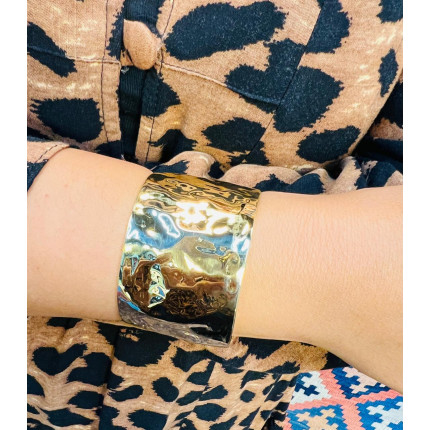 Bracelete Martelado em Ouro Amarelo
