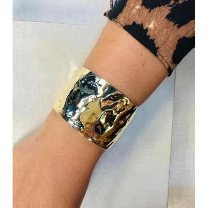 Bracelete Martelado em Ouro Amarelo