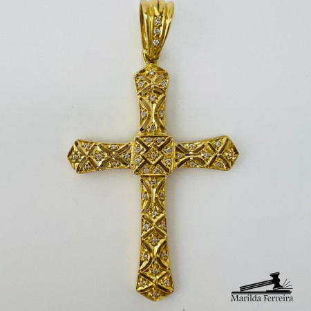 Pingente Cruz com Diamantes