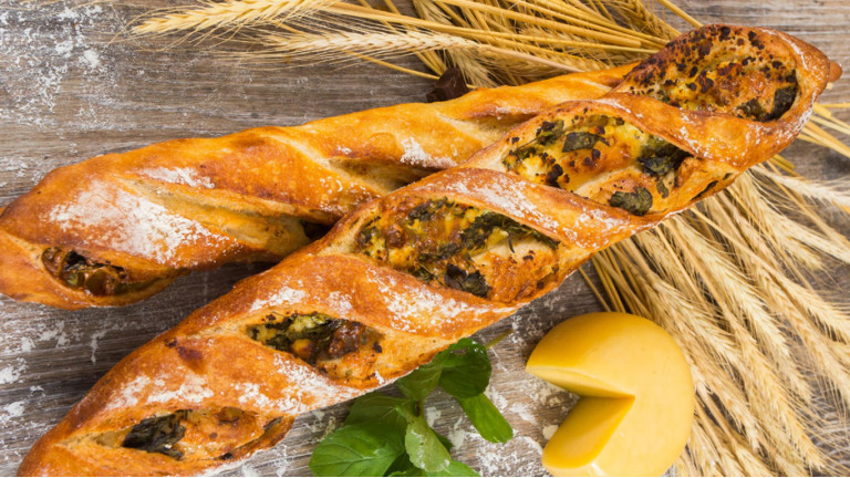 Baguete Rúcula  e Queijo  Branco