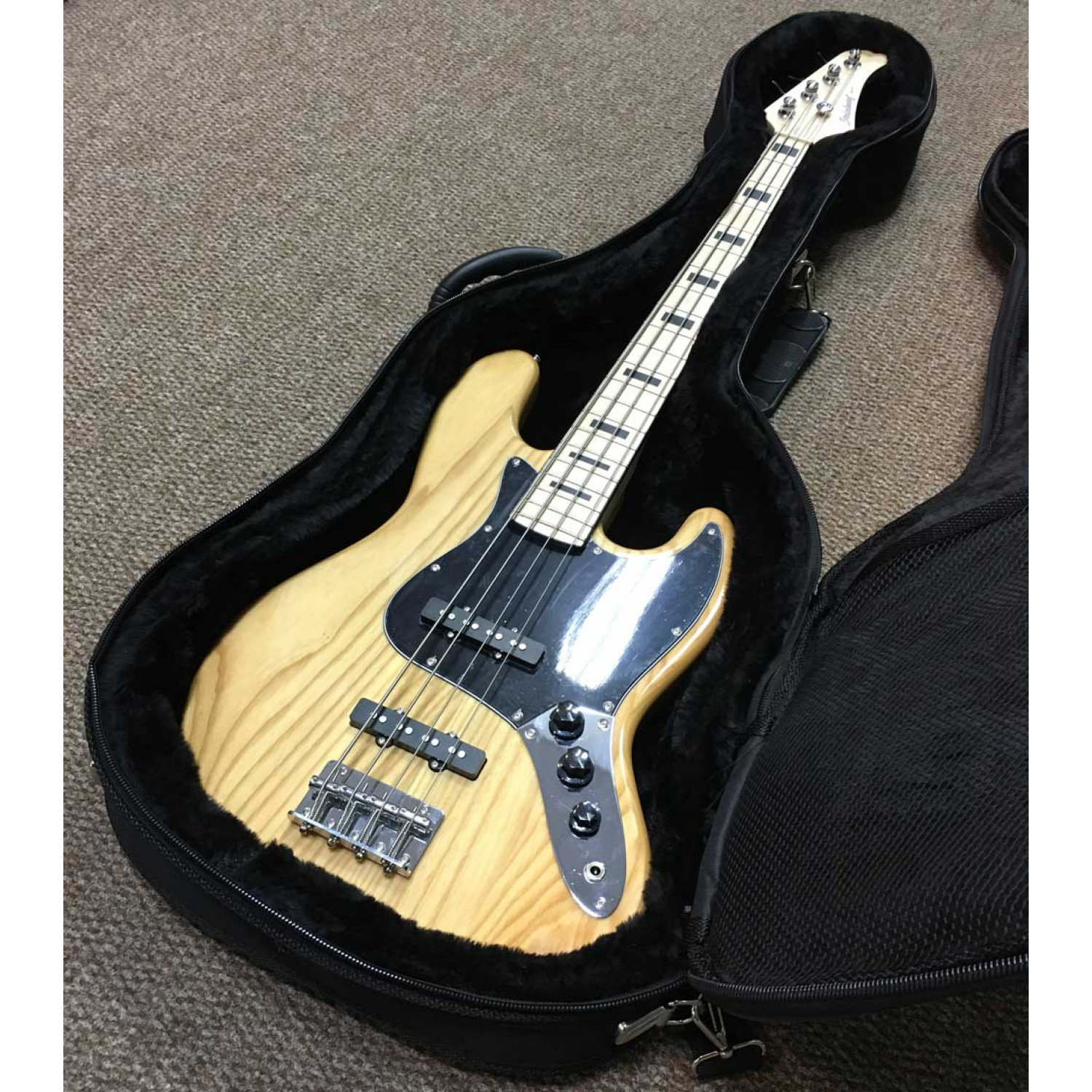 Semi Case Baixo Jazz Bass