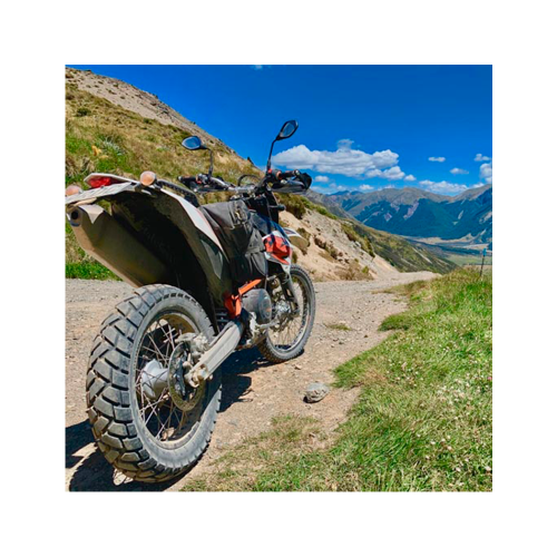 Pneu Metzeler Enduro 3 Sahara 140/80-17 M/C 69H